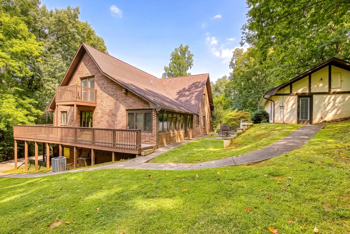 The Majestic - New Listing