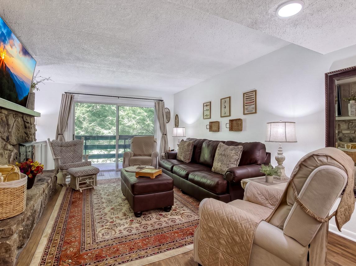 Streamview Condo - New Listing