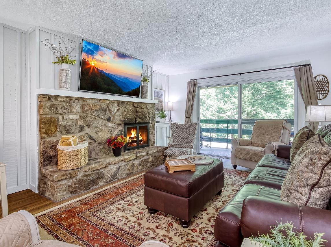 Streamview Condo - New Listing