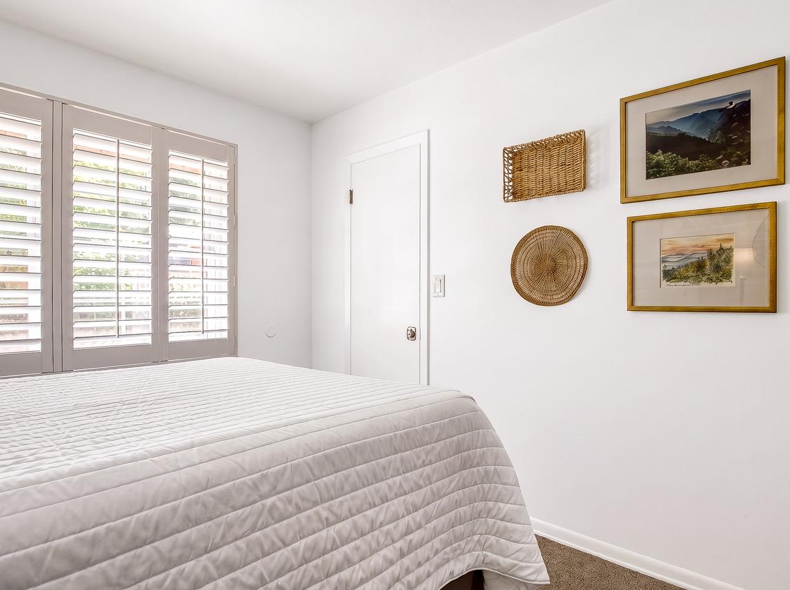 Streamview Condo - New Listing