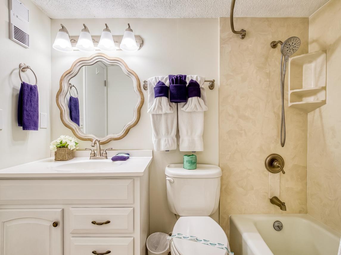 Streamview Condo - New Listing