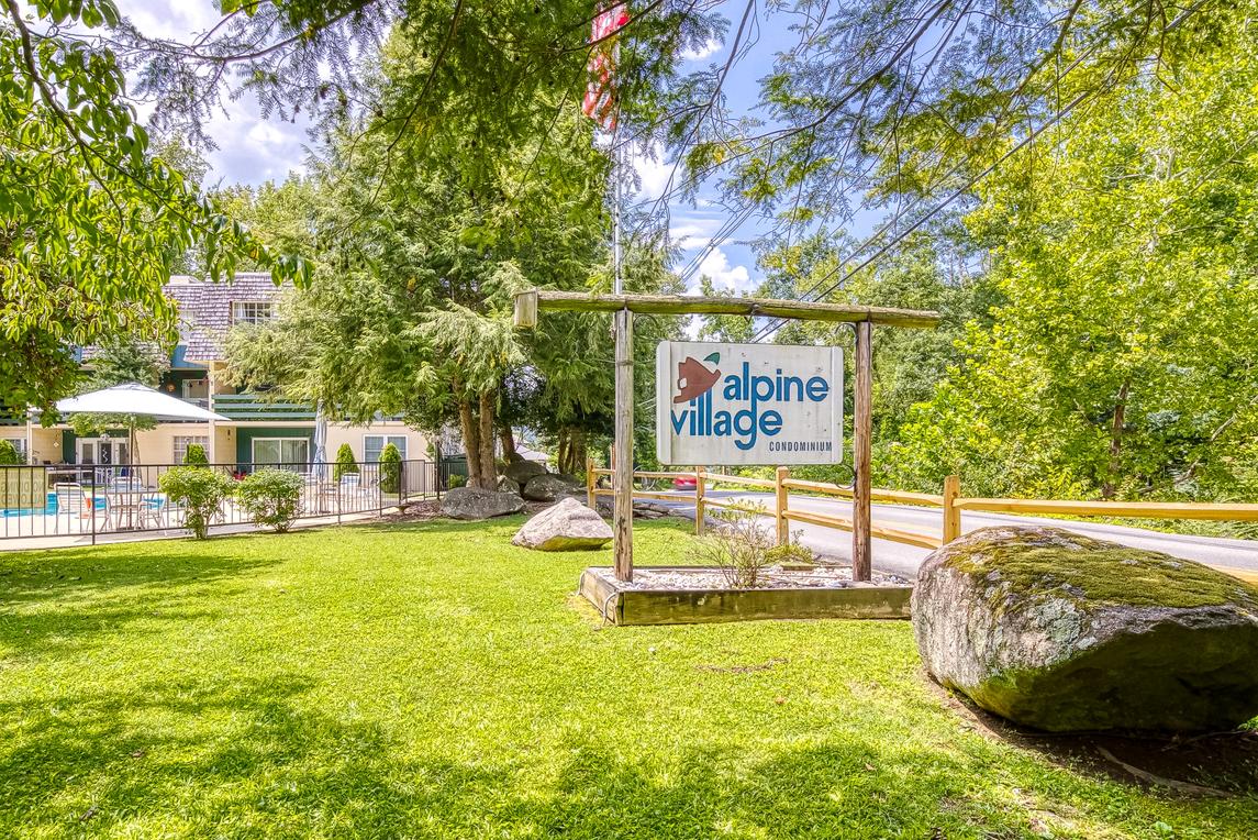 Streamview Condo - New Listing