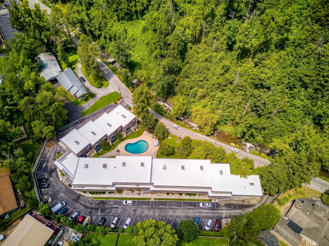 Streamview Condo - New Listing