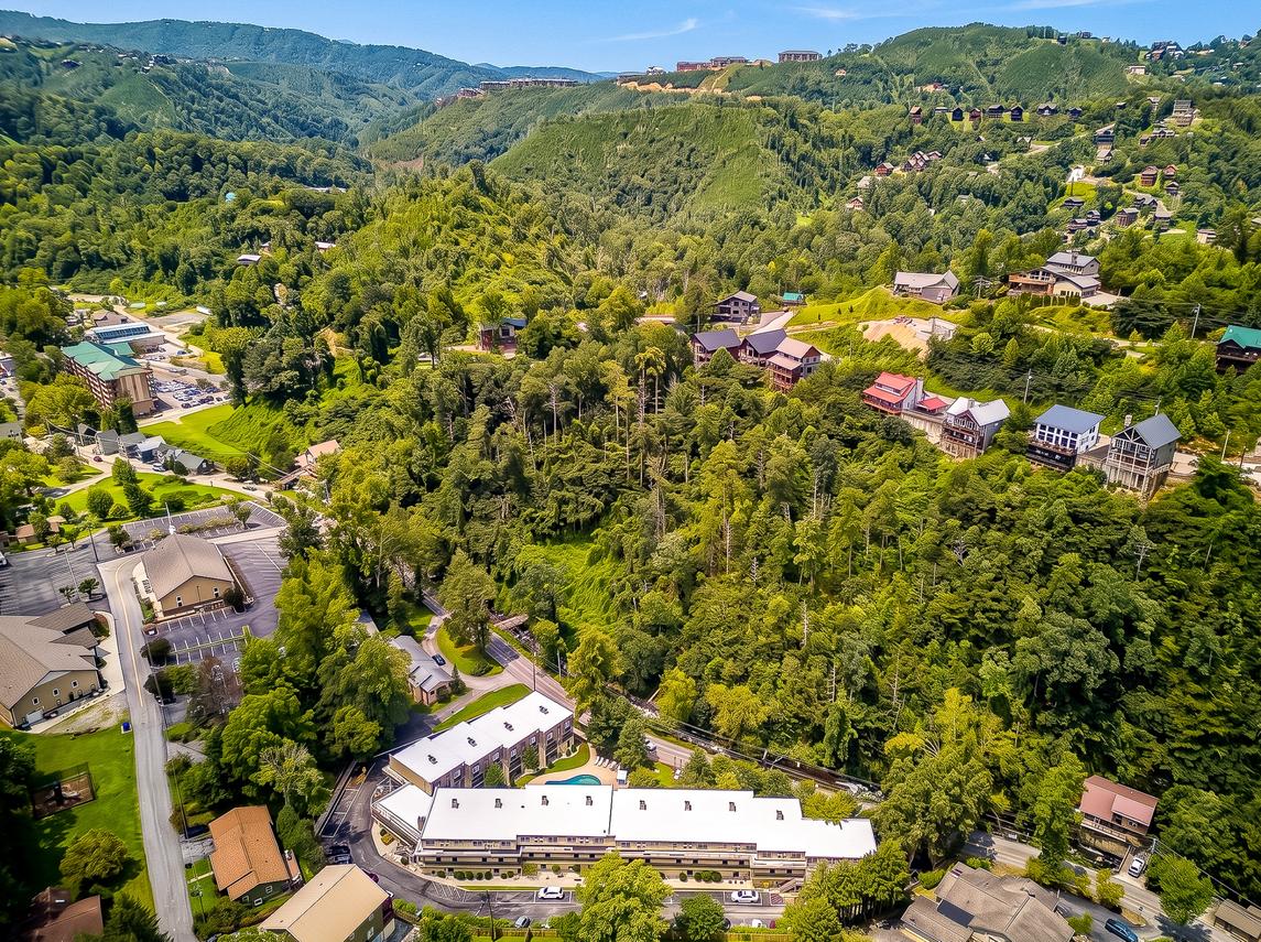 Streamview Condo - New Listing