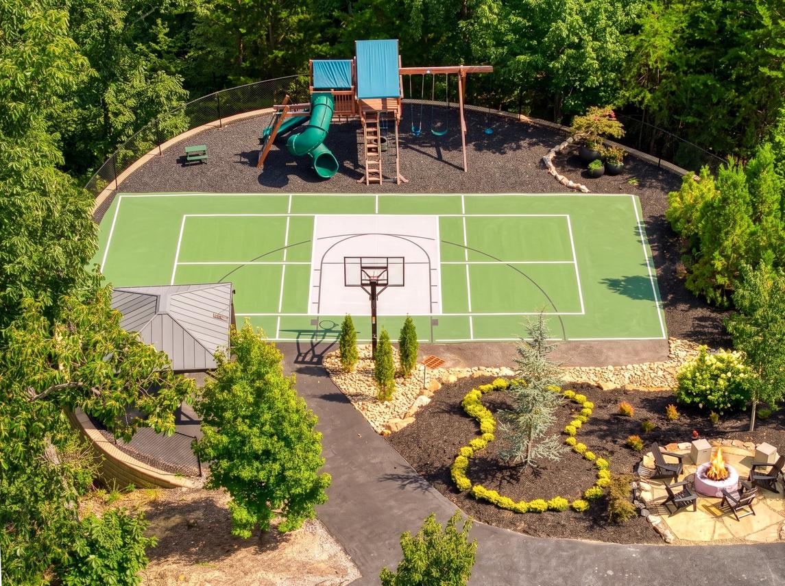 Bear Necessities Lodge - New Listing