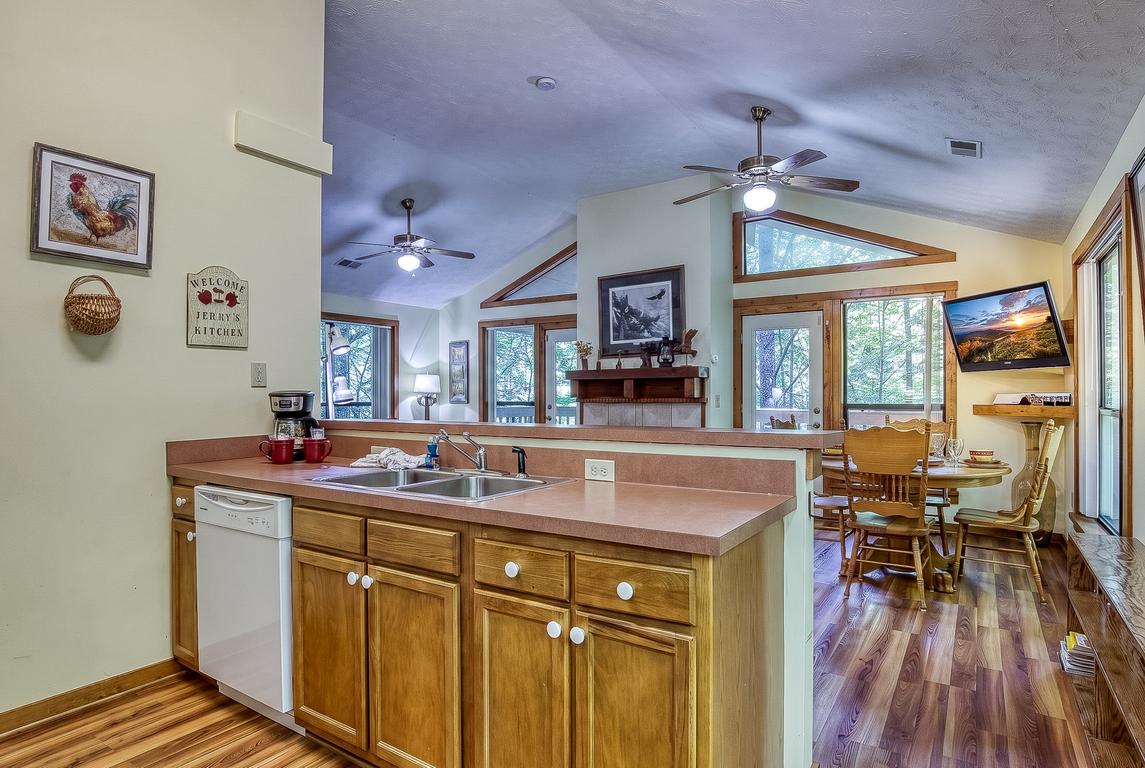 The Bird Hallar - New Listing