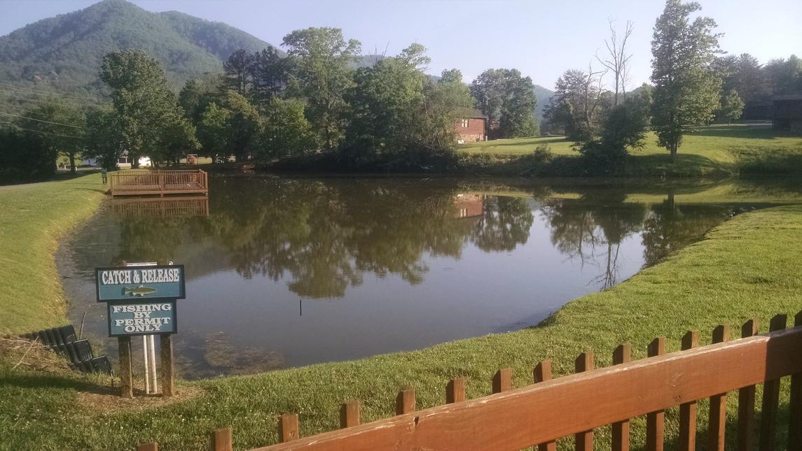 Whiskey Splash Cabin - New listing
