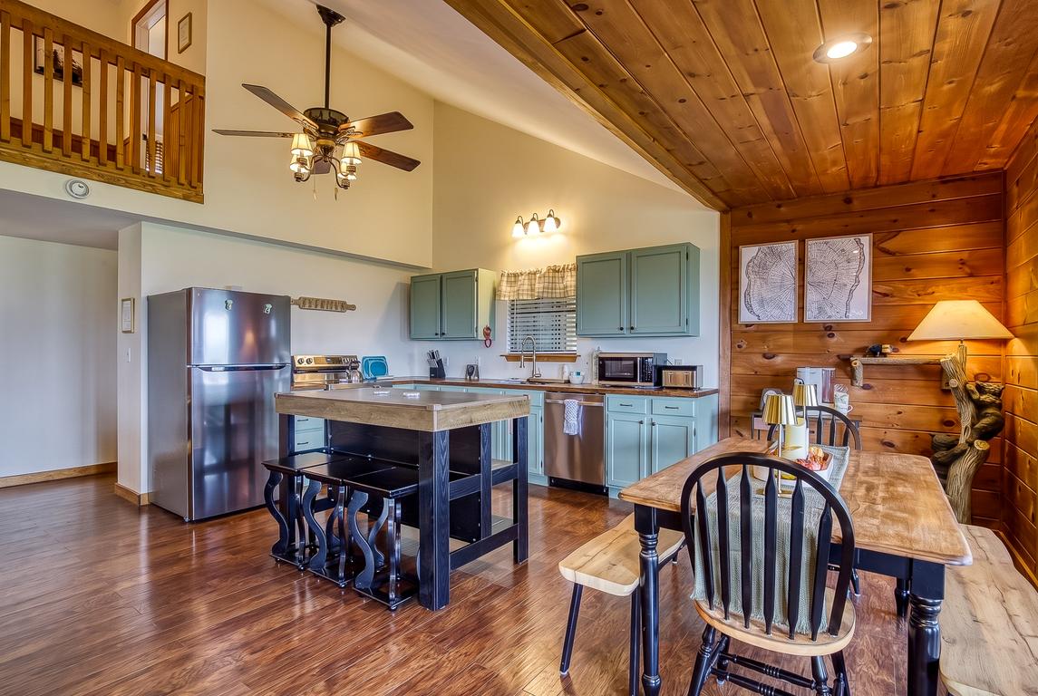 Canopy View Lodge - New Listing