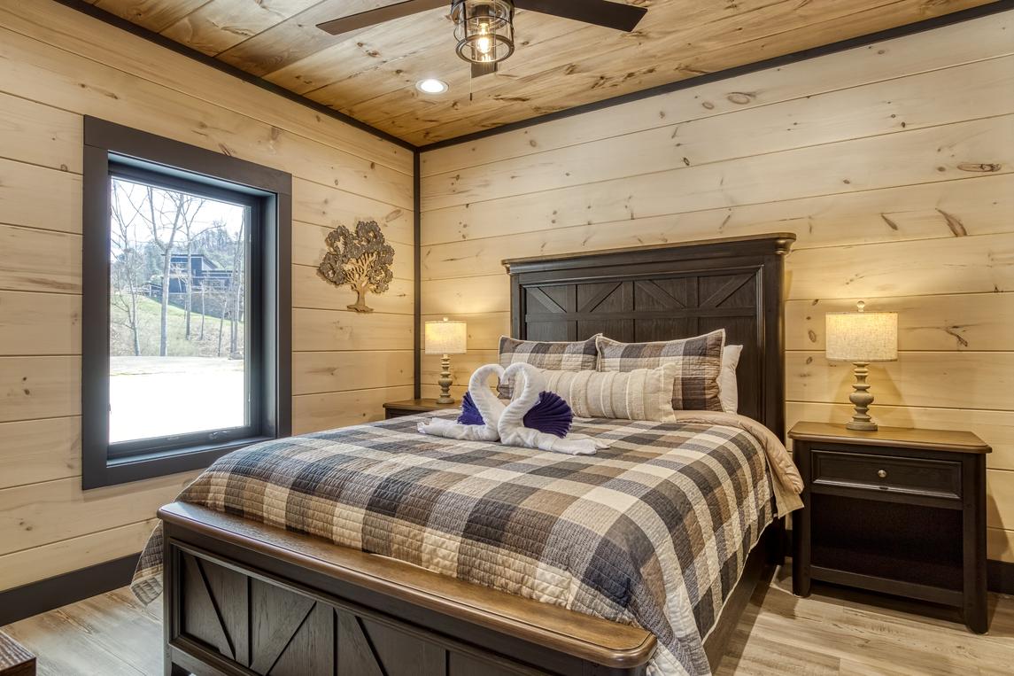 Whiskey Splash Cabin - New listing