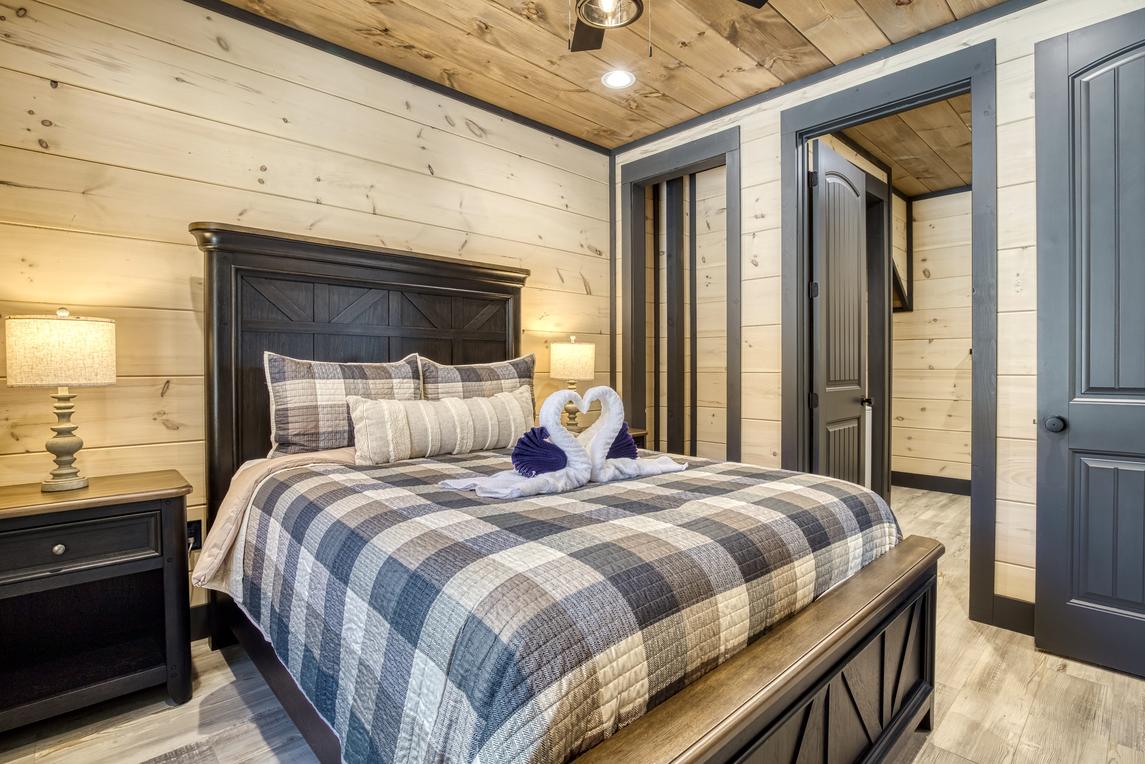 Whiskey Splash Cabin - New listing
