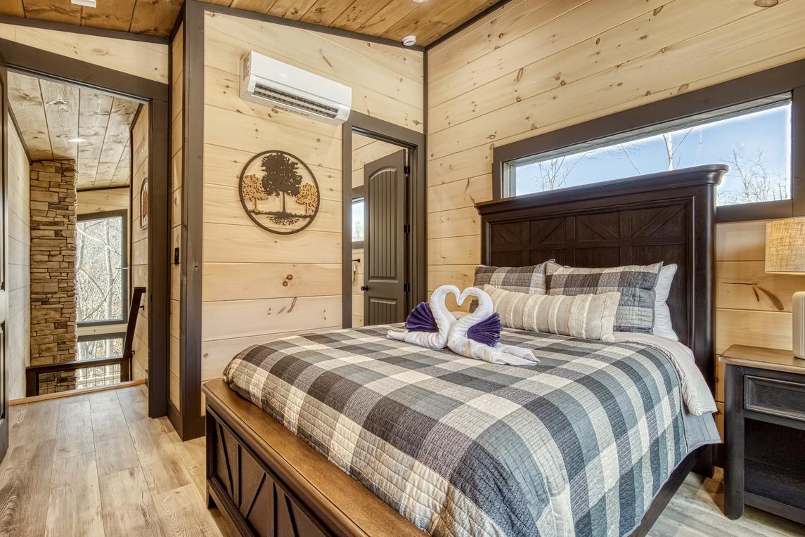 Whiskey Splash Cabin - New listing