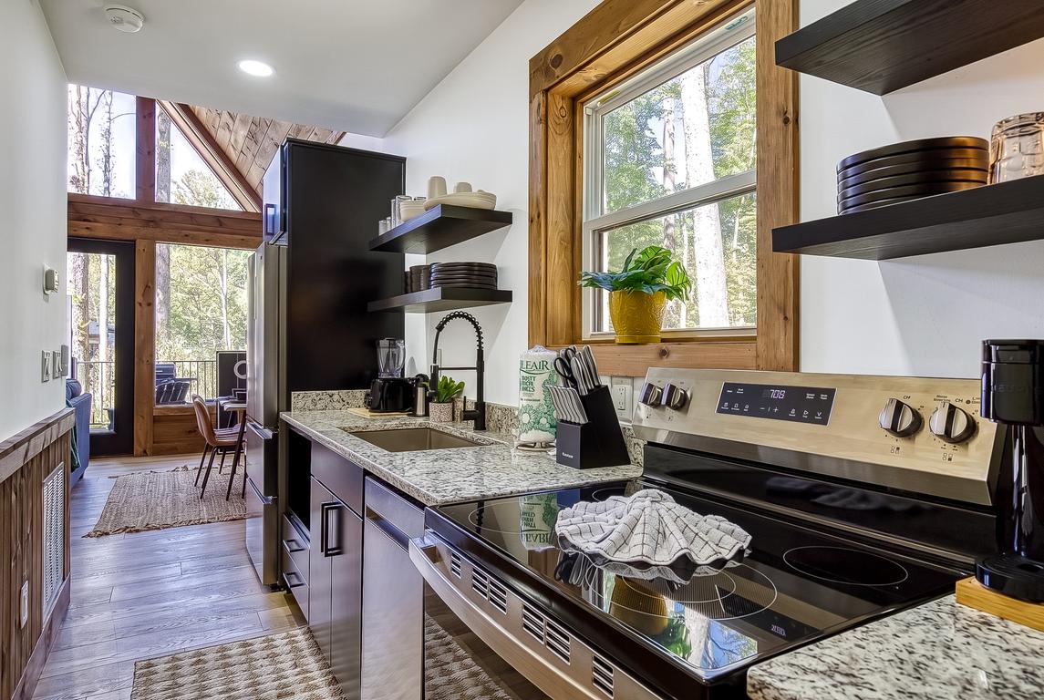 The Happy Hideaway - New Listing