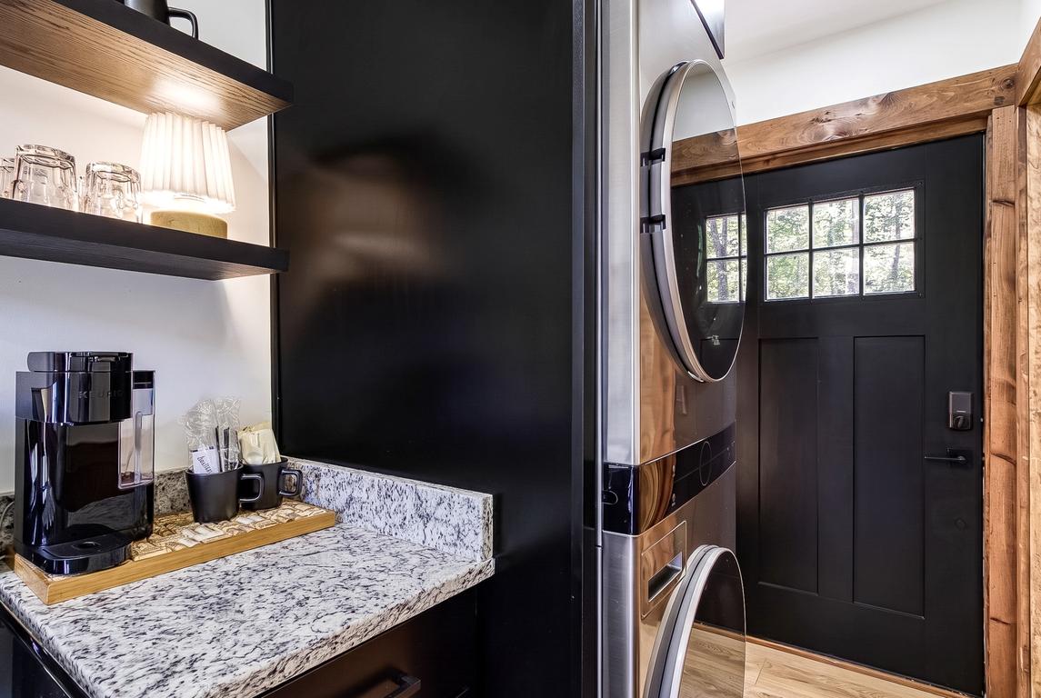 The Happy Hideaway - New Listing
