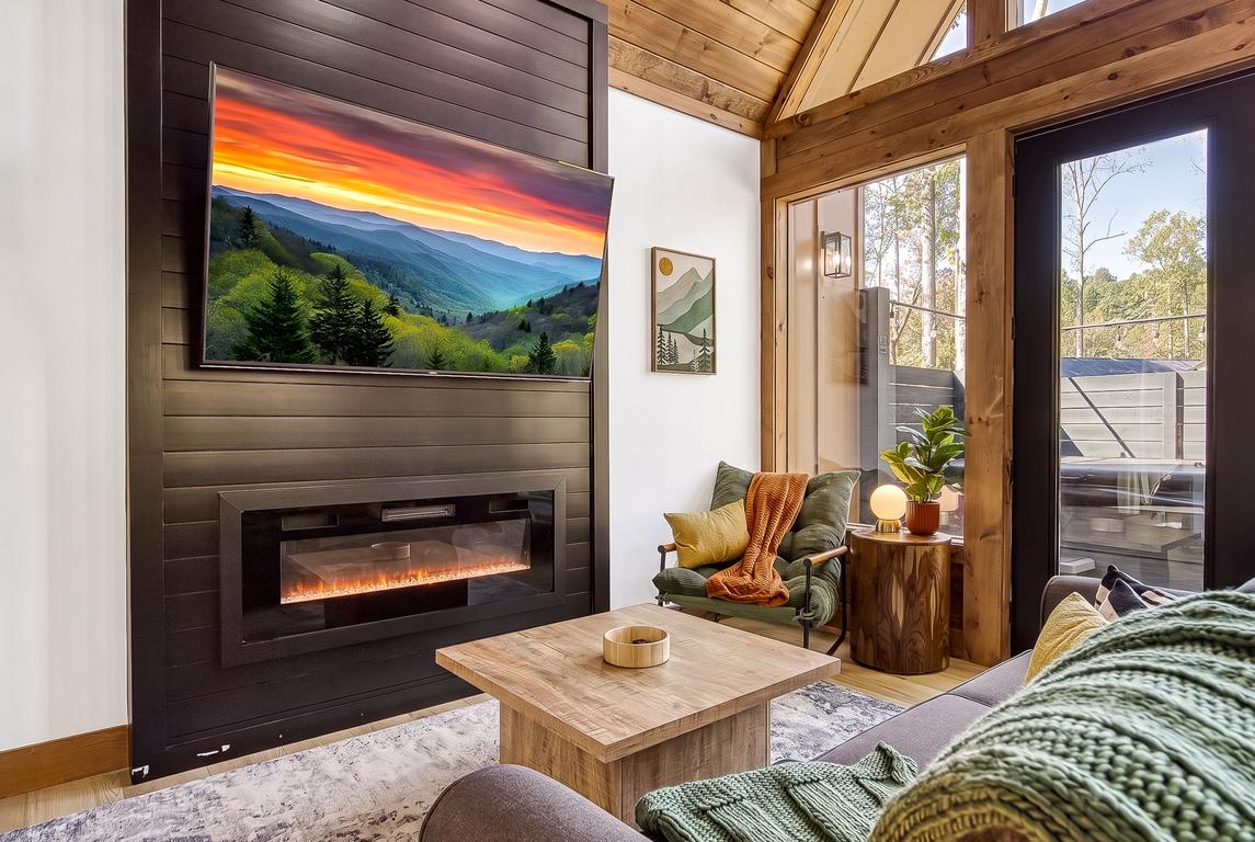 The Happy Hideaway - New Listing