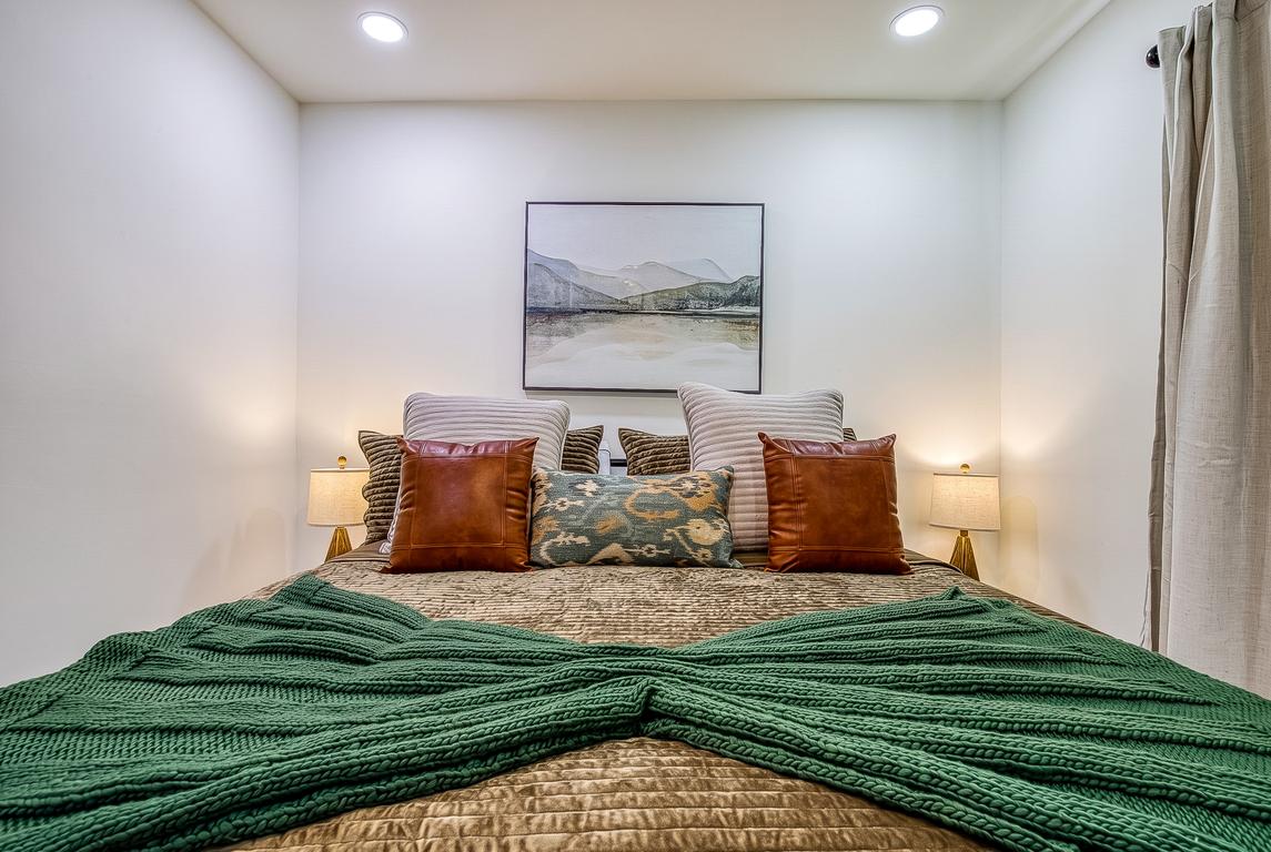 The Happy Hideaway - New Listing