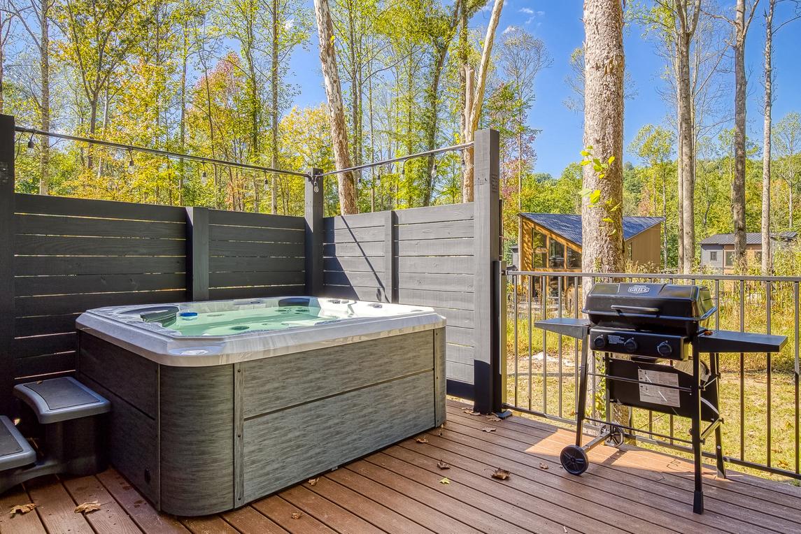 The Happy Hideaway - New Listing