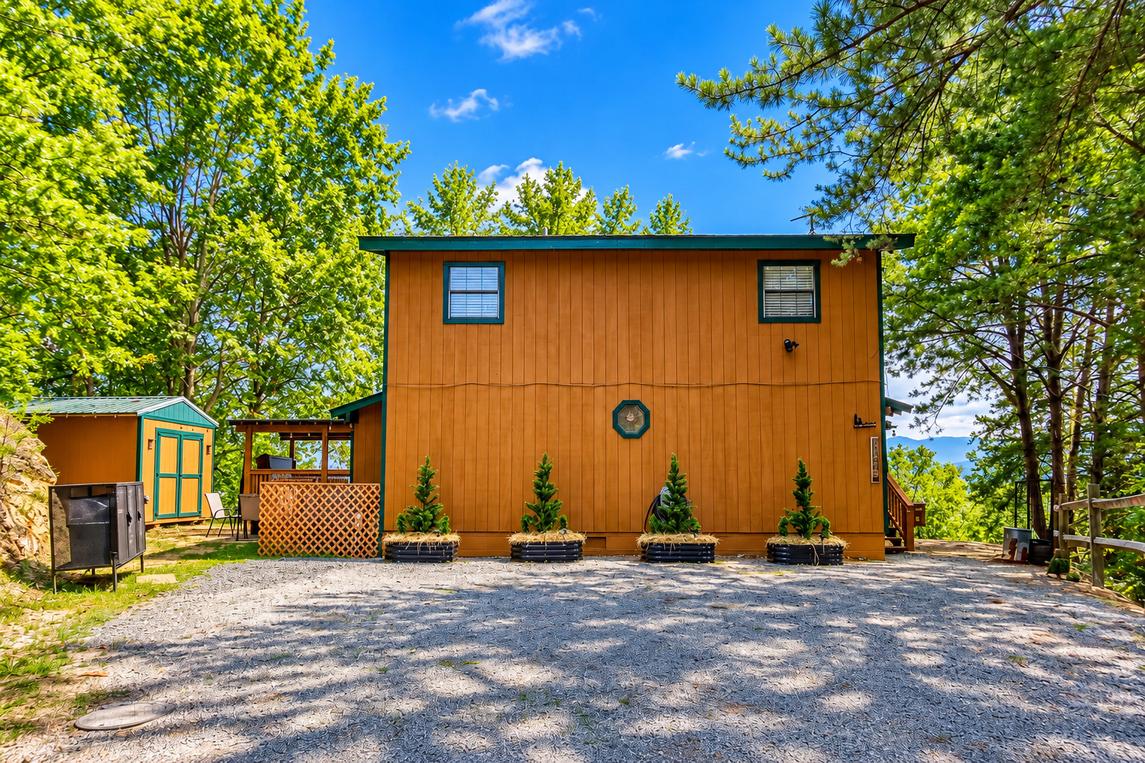 Canopy View Lodge - New Listing