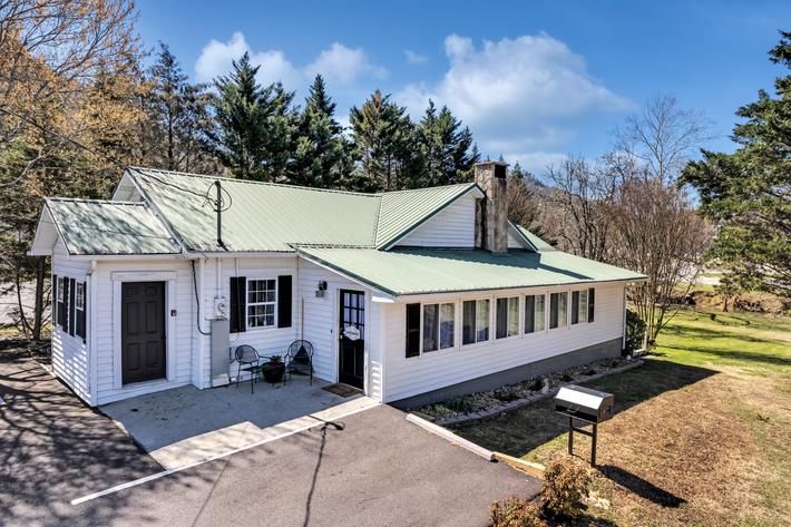 A Creekside Cottage