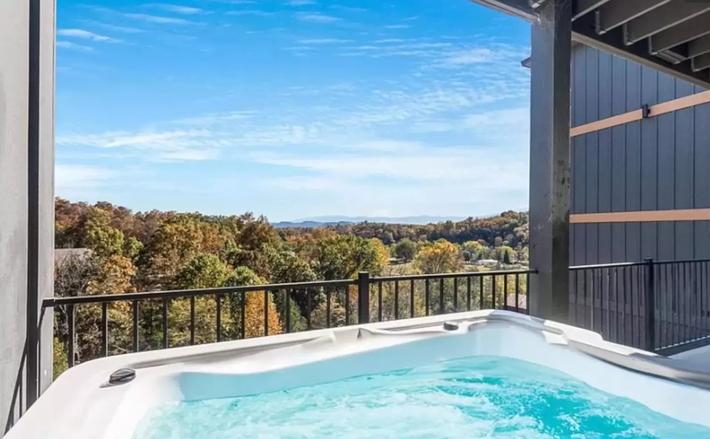 A Smoky Mountain Splash