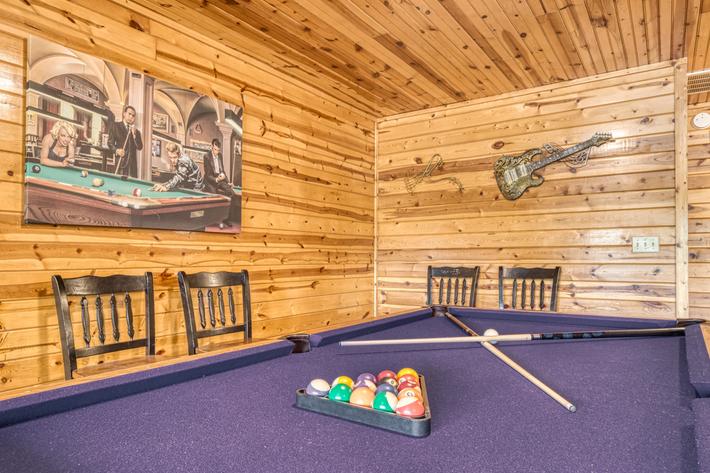 Riverside Mountain Retreat