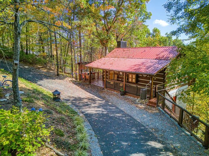 A Timber Hideaway - New Listing