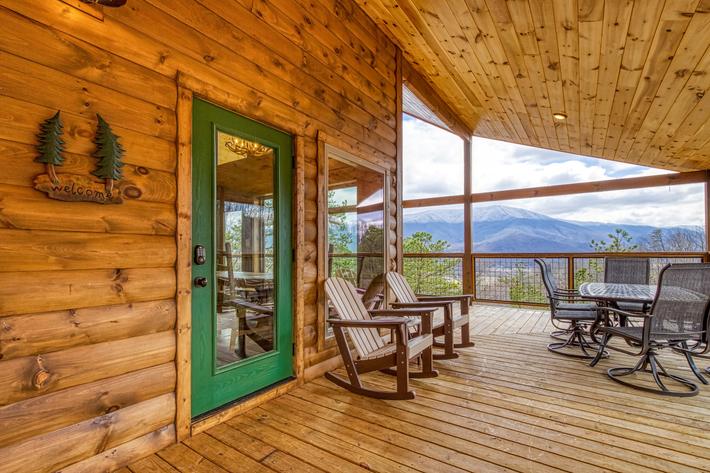 Smoky Mountain Dreamin' - New Listing