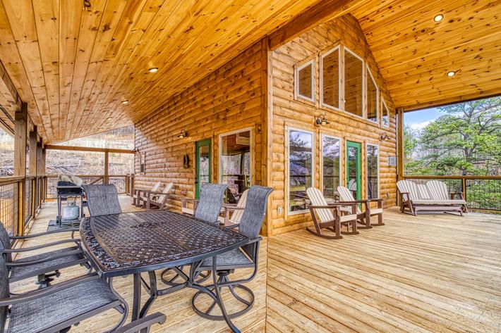 Smoky Mountain Dreamin' - New Listing