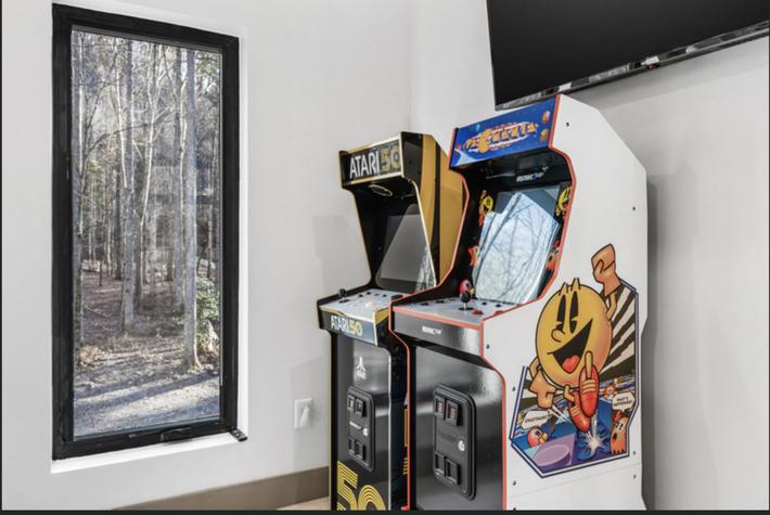 Splash Mountain Lodge- New Listing