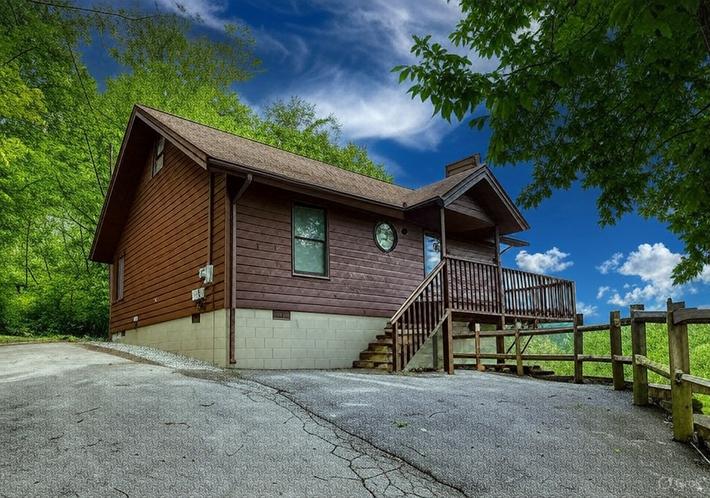 Mountain Laurel Lookout
