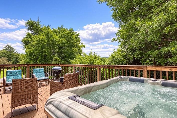 Apple Valley Hideaway