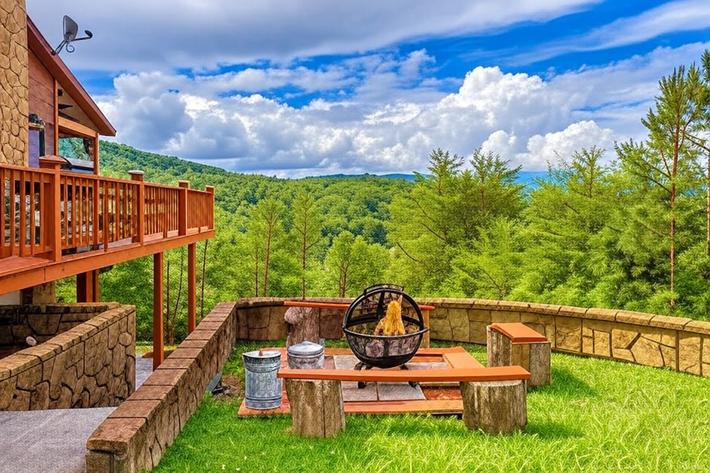 Kori's Mountain View