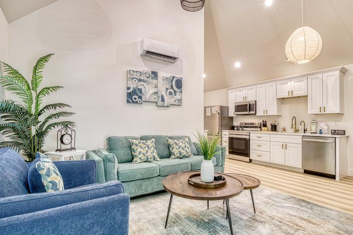 Twin Peaks Unit 1 - New Listing