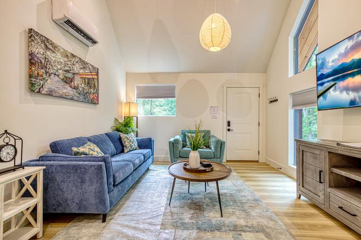 Twin Peaks Unit 2 - New Listing
