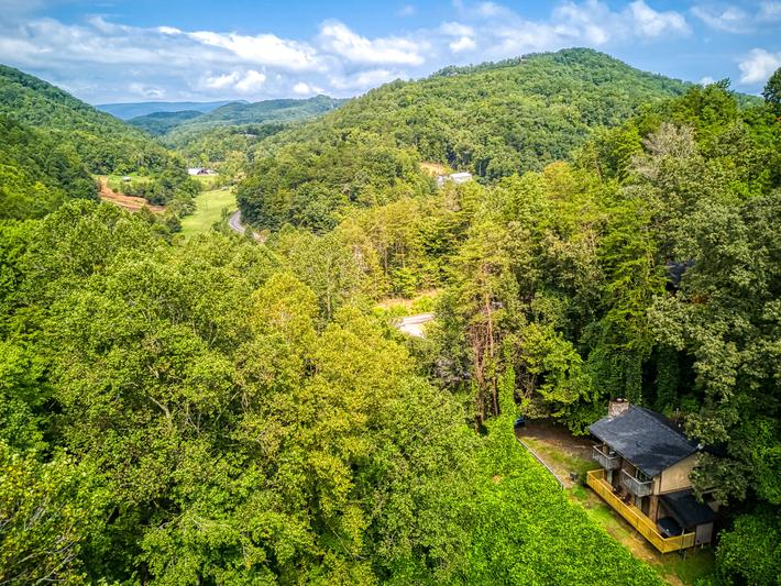 Velden Top - new listing