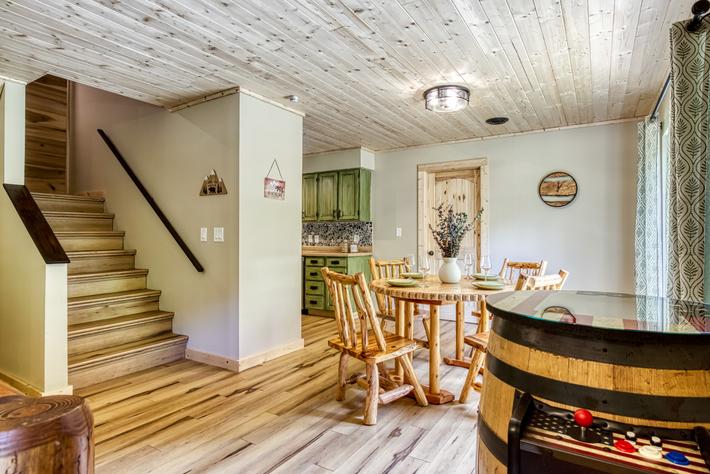 Velden Top - new listing