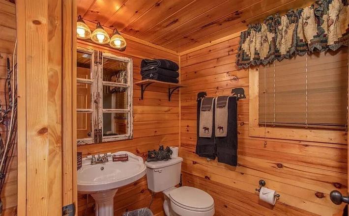 Smoky Serenity Chalet - New Lisiting