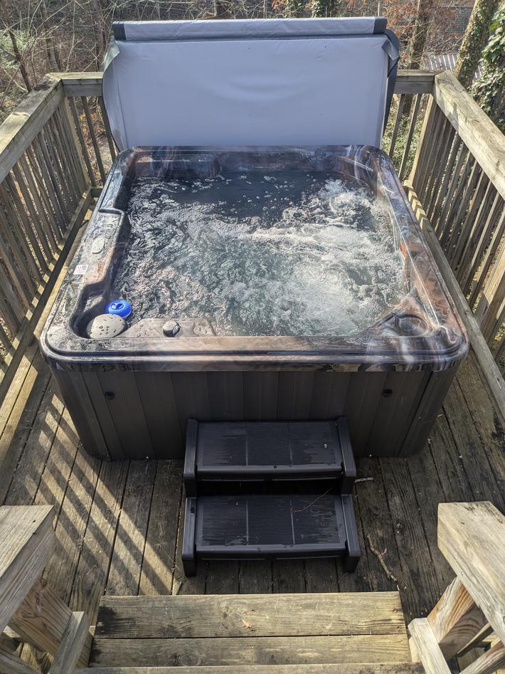 Bear Cub Retreat - New Listing