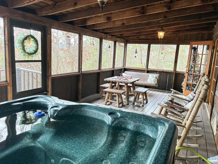 Cozy Cabin At Wild Turkey - New Listing