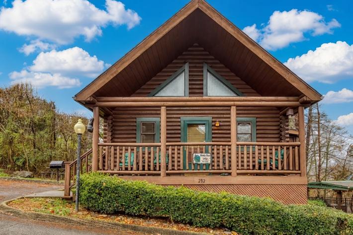 Majestic Bear Retreat