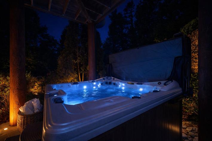 Legend Crest Lodge - New Listing