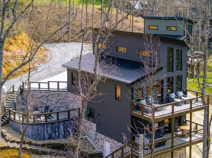 Whiskey Splash Cabin