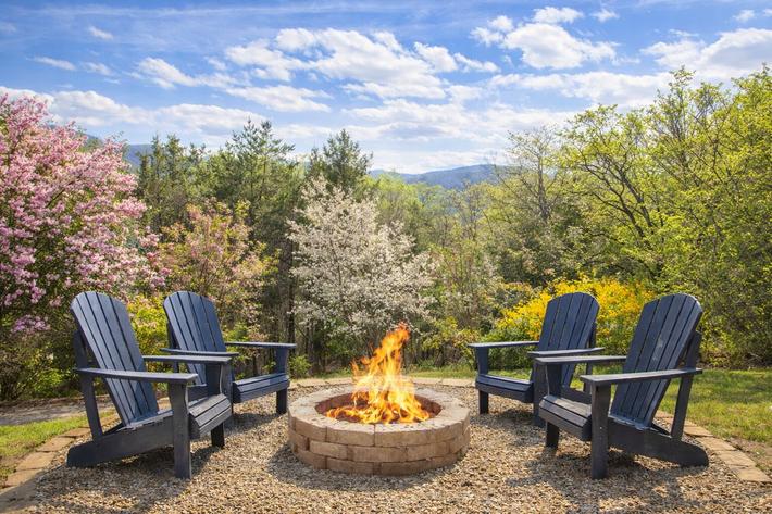 Smoky Bear Lodge With Guest House