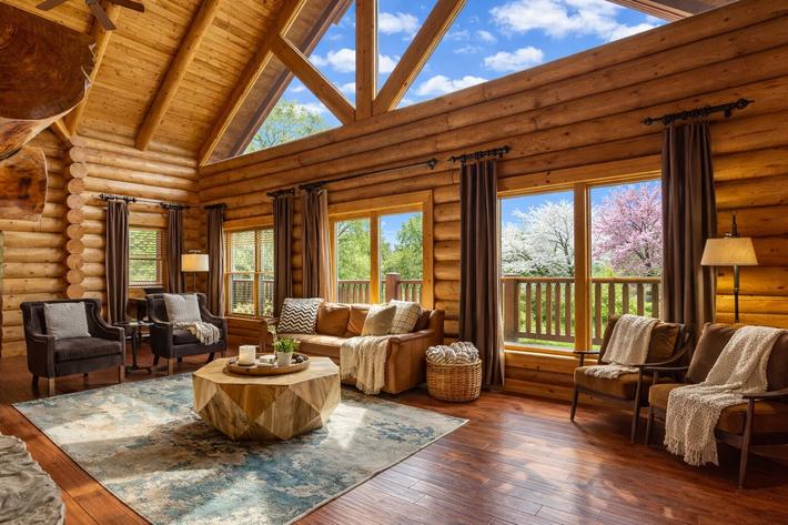 Legend Crest Lodge - New Listing