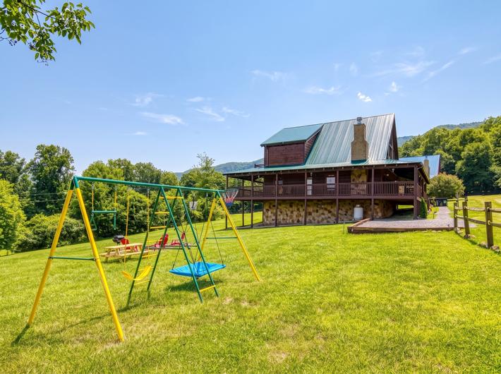 Lumberjack Lodge - New Listing