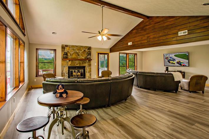 Big Bear Lodge - New Listing 