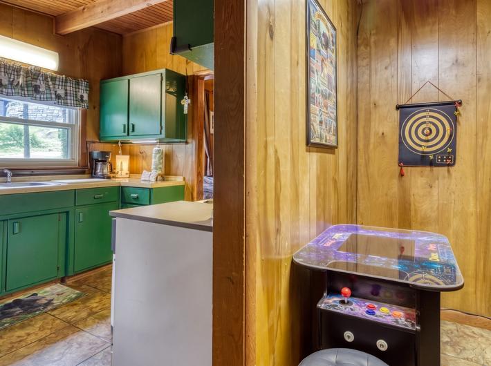 Bear Cub Retreat - In Gatlinburg