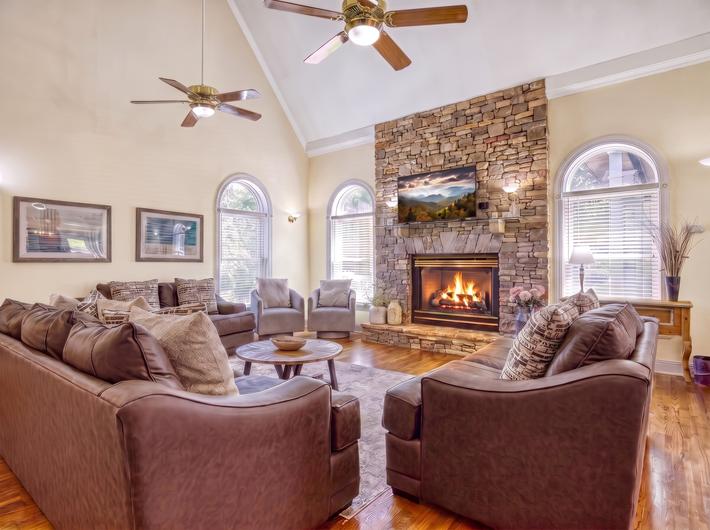 Bella Villa - New Listing 