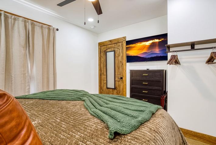 The Happy Hideaway - New Listing