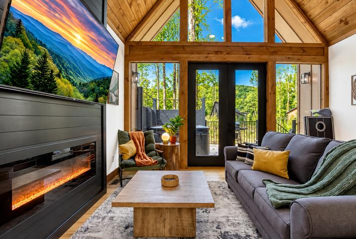 The Happy Hideaway - New Listing