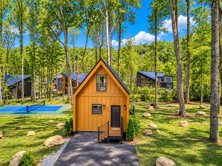 The Happy Hideaway - New Listing